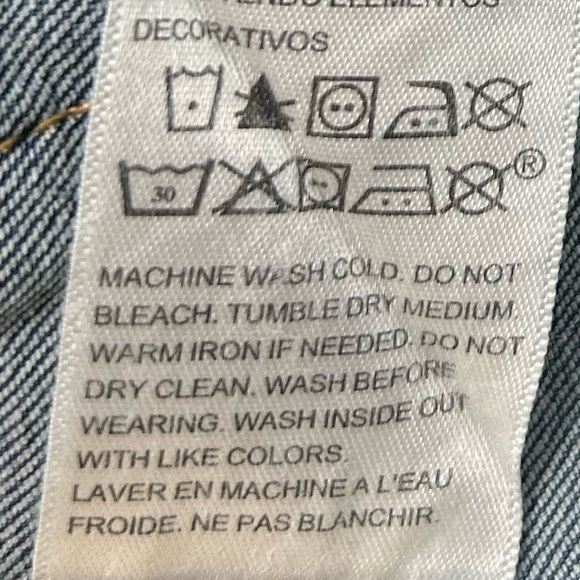 NWT Signature by Levi Strauss Pull On Denim Shorts Size 20 - Picture 9 of 10